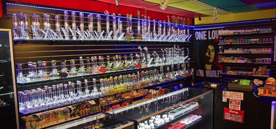 Display of bongs and pipes